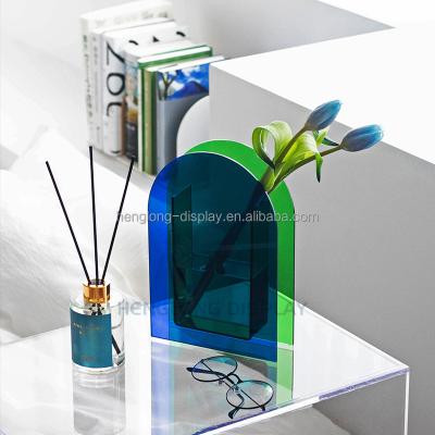 China Arched Colorful Contemporary Acrylics Shape Geometric Vase Clear Iridescent Vase For Dry Flower for sale