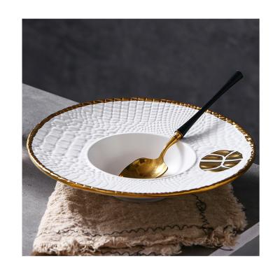 China Sustainable New Arrival Creative Embossed Plate Nordic Western Food Plate Luxury Gilt Edged Plate for sale