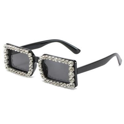 China Wholesale Bling Sunglasses Diamond Bling Sunglasses Shape OEM Small Rectangle Rhinestone Women Sun Glasses 2021 for sale