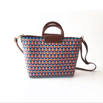 China 100% newest eco-friendly handmade pp woven plastic straps handbags for sale