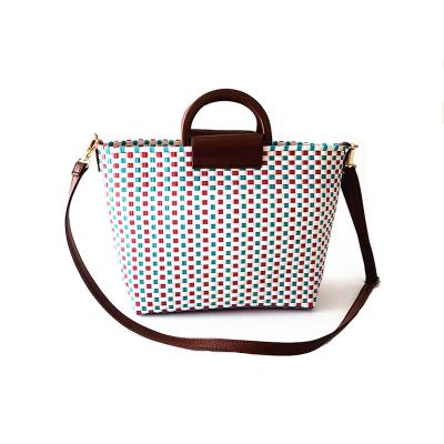 China 100% Cheap Wholesale Eco-friendly Fashion Colorful Beach Plastic Weaving Straw Bag for sale