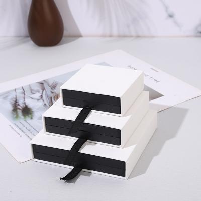 China High Quality Clear Necklace Ring Paperboard Slide Drawer Jewelery Storage Box Ring Earring Necklace Boxes for sale