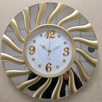 China Antique style top sell antique style 18 inch gold clock plastic mirror wall clock for decor for sale