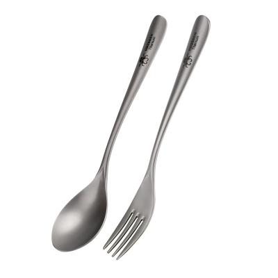 China Sustainable Popular titanium spoon and fork set dinner knife cutlery set for sale