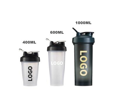 China Sustainable Wholesale 20oz 28oz 45oz Portable Custom Logo Sport Water Bottle Plastic Cup Gym Protein Blender Shaker Bottle With Mixer Ball for sale