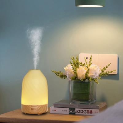 China Hotel Guangdong Household LED Lamp Light Oil Electric Scent Intelligent Air Humidifiers For Room for sale