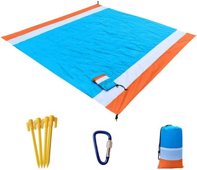 China Portable Outdoor Picnic Blanket Blanket Beach Sand Proof Waterproof Mat With Pockets 1 Corner 4 Fixed Anchors 1 Carabiner for sale