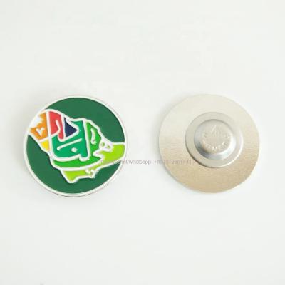 China Worldwide Round Shaped Magnetic Metal Soft Enamel Label Pins With Saudi Arabia 92 National Day Map Logo for sale