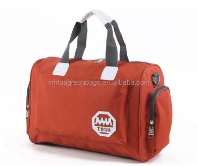 China Latest fasion men\`s waterproof promotional travel bags custom made gym bags on sale for sale