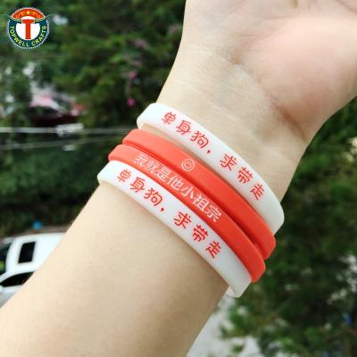 China Wholesale CLASSIC a large number of cheap custom elastic printing world cup silicone rubber wristbands for sports activities for sale