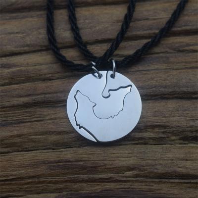 China Wolf Necklace Stainless Steel Couple CLASSIC Animal Wolves Fashion Jewelry Pendant Gift for sale