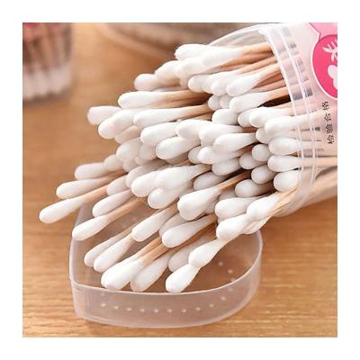 China Comfortable Medical Cotton Swab Good Practicability Not Easy To Break for sale