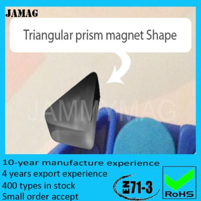 China Strong and durable ferrite and neodymium triangle magnet for sale