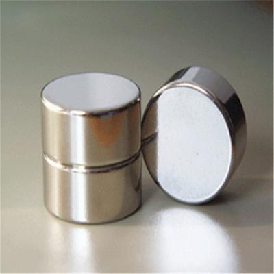 China Industrial Neodymium Powerful Round Magnet Disc Magnet Strong Magnets For Leathers for sale