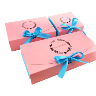 China Handmade Customize Cheapest Flat Pack Foldable Gift Box Colorful Printed Paper Box Box With Ribbon for sale