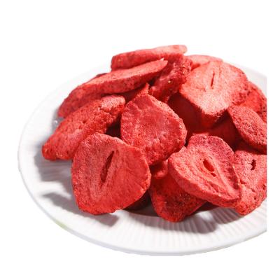 China Healthy and delicious dry crisps snacks dried strawberry for sale