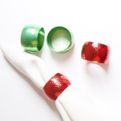 China Sustainable Christmas Green And Red Round Napkin Metal Circle Rings for sale