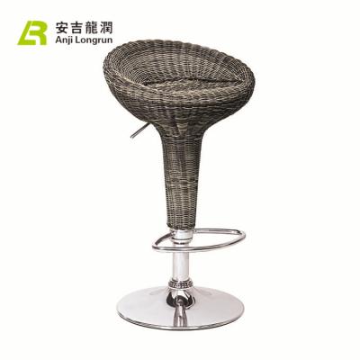 China Wholesale Style Swivel Bar Stool Vintage Bar Chair Rattan Wicker Bar Stool For Outdoor Garden for sale