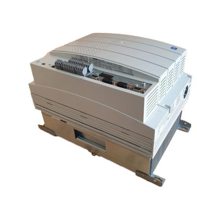 中国 LENZE SERVO DRIVES EVS9332-ES 75KW AC380V 9300 サーボインバーター 販売のため