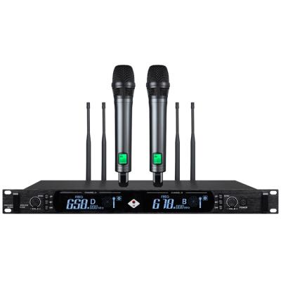 China Latest Professional UHF Microphone True Diversity Headset Wireless Microphone High Cost Effective Stage Performance for sale