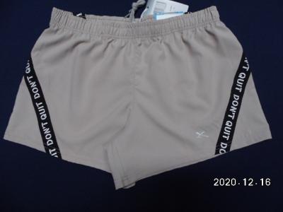 Chine Les shorts pulsants des femmes de Gray Color Waterproof 90gsm avec la poche latérale à vendre