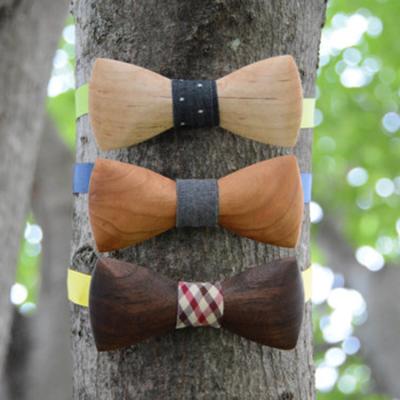 China Striped Hardwood Domestic Wooden Bow Ties Custom Self Bow Tie for sale