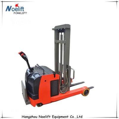 中国 Hotels 2 Ton Reach Truck 4.5m Battery Electric Reach Truck 販売のため