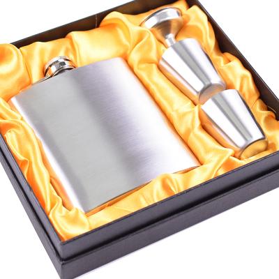 China Stainless Steel Hip Flask Set Metal Stainless Steel Hip Flask Customized Gift Set With Shot Glass for sale