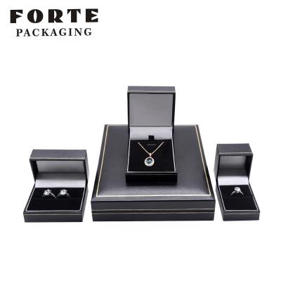 China Cheap Price Eco-Friendly Luxury Gift Box FORTE Paper Jewelry Box Black Customized Ring Paper Box for sale