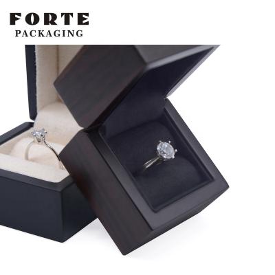 China FORTE Lacquer Wood Jewelry Box Eco-friendly Set Wooden Corner Protector Bronze Box Antique Jewelry For Ring for sale