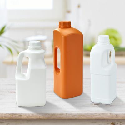 China Wholesale Raw Food Factory HDPE Jam Bottle 1L 2L Sauce Container With Handle Milk Yogurt Bottle for sale