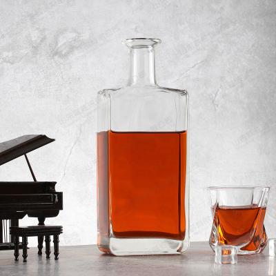 China Beverage Selling Quare Whiskey Brandy Glass Stopper Bottle Whiskey Decanter Glass Wine Decante for sale