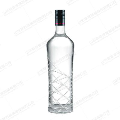 China Clear Glass Beverage Vodka Bottles 500ml 700ml Whiskey Rum Gin Liquor Glass Brandy Bottle for sale