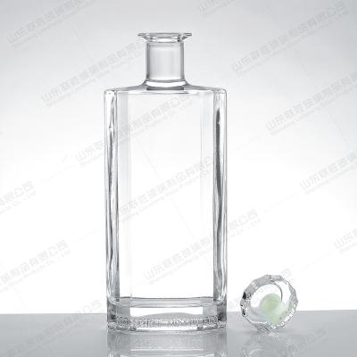 China Superior 375Ml 500Ml 750Ml 1000Ml Beverage Vodka Glass Bottle Red Wine Clear Round Transparent Luxury Wine Bottle for sale