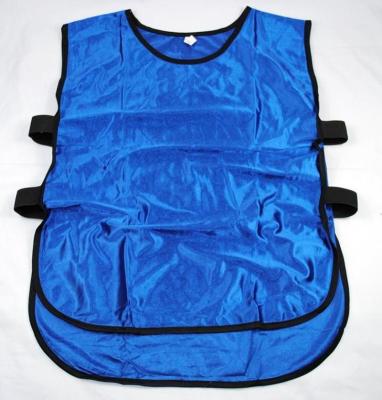 China Quick Dry Soccer Equipments And Soccer Training Bibs for sale