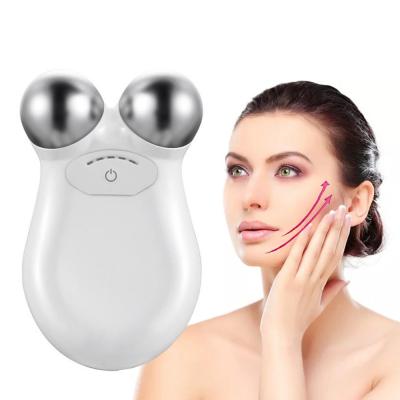 Chine Le rouleau facial réglable de Massager de SME Microcurrent enlèvent le serrage de peau de ride à vendre