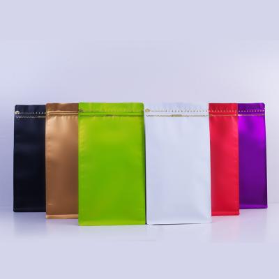 China Moisture Proof Eight Sides Seal Aluminum Foil Zipper Flat Bottom Pouch Matte Printed 1500g Pet Food Packet Bags for sale