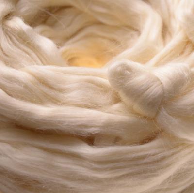 China Moisture-wicking 100% mulberry or tussah silk top, ribbon or cut 38-40mm for yarn spinning for sale