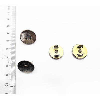 China New Fashion Comfortable Female Magnet Plating Buttons Cloth Round Magnetic Button for sale