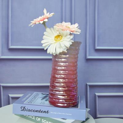 China Wholesale Customized High Quality Customized Colored Decorative Glass Vase American Style Flower Home Vase Glass Vase for sale