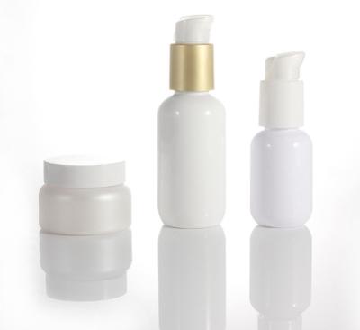 China 50ml 60ml 100ml Personal Care Skin Care Product Set Bottle Water Cream Cosmetics Bottle PET Plastic Bottle for sale