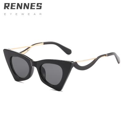 China Rivet Cat Eye Sunglasses Women Triangle Eyewear 2021 Reindeer Eyewear RENNES Leopard Cateye Sunglasses Small for sale