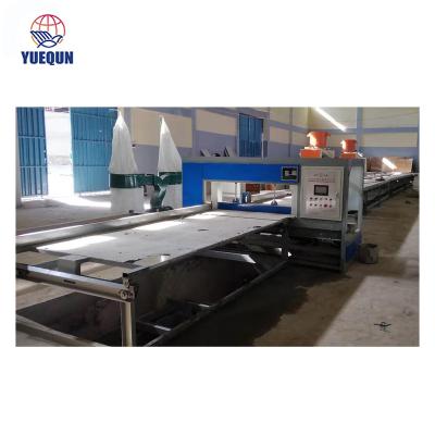 China Machinery Repair Shops 30M Mesh Belt Conveyor Core Veneer Paving Production Line For Plywood And LVL for sale