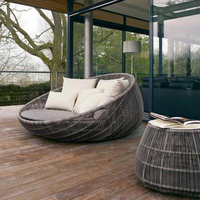 China Leisure Style Garden Folding Bed Modern Sofa Round Outdoor Furniture Rattan Outdoor Daybed Chair for sale