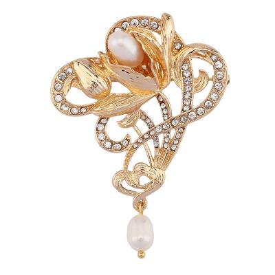 China Latest SISSLIA ALLOY Fashion Lapel Flower Women Fashion Jewelry Luxury Pearl Brooch for sale