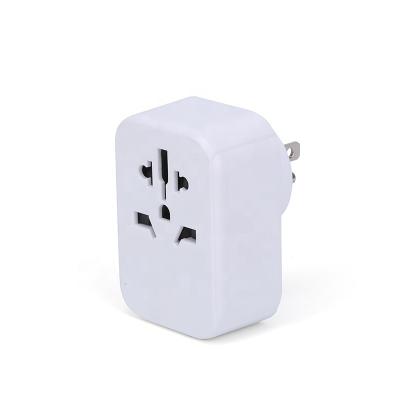 China Universal Video Game Player Travel Adapter Plug Global USA Plug With USB Ports for sale