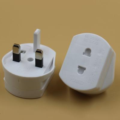 China Commercial BS1363 Razor Adapter Plug EU 2 Pin To 3 Pin UK 1A Fuse For Toothbrush Use Only for sale