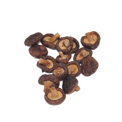 China Natural Vacuum Fried Dehydrated Shiitake Mushroom Chips As A Snack for sale