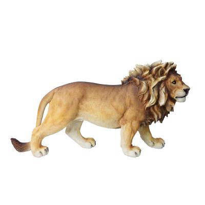 China Outdoor Realistic Fiberglass Lion Large Sculpture Life Size Garden Decoration Europe Park Wildlife Resin Statue for sale