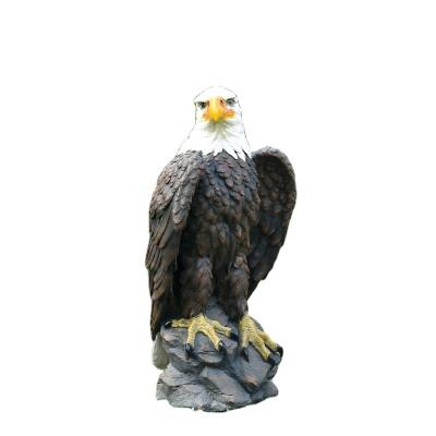 China World Large Eagle Simulation Life Size Outdoor Sculpture Outdoor Sculpture Garden Park Decoration Fiberglass Resin Eagle Statue for sale